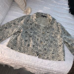 Short button up jacket